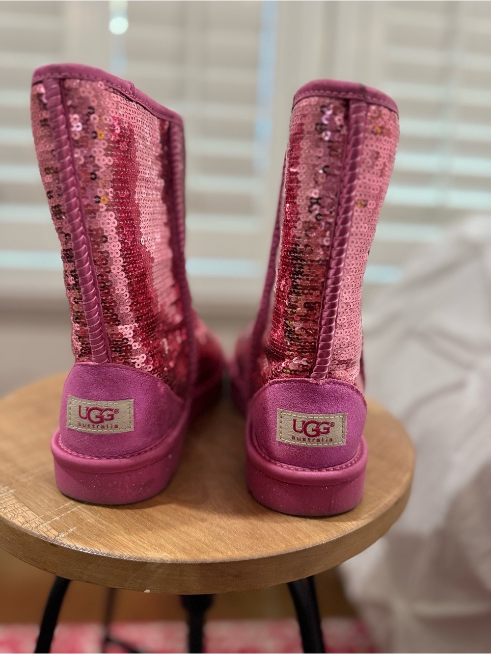 UGG Classic Short Sequin Boots Pink Sparkle Fuchsia Style #1094982 Size 8 - Picture 6 of 10